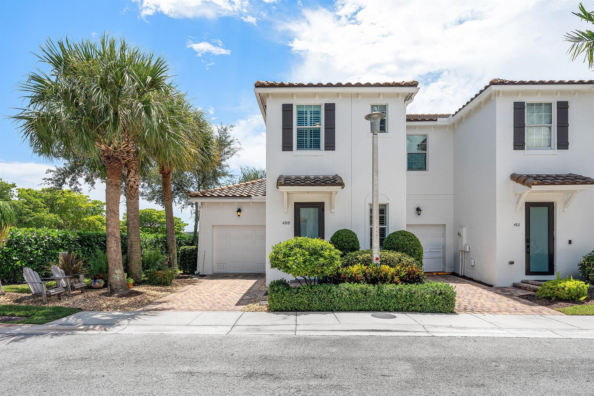 488 Graham Pl