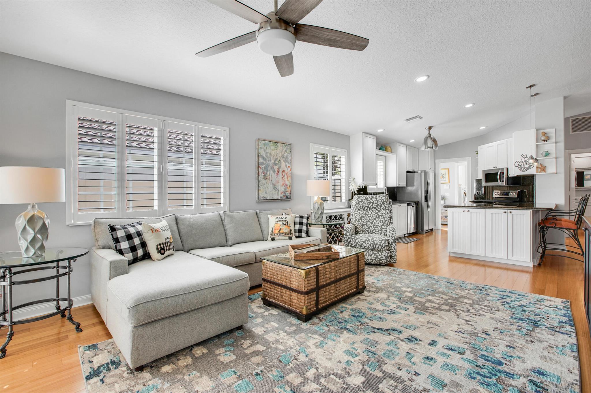 904 Magdalena Rd
