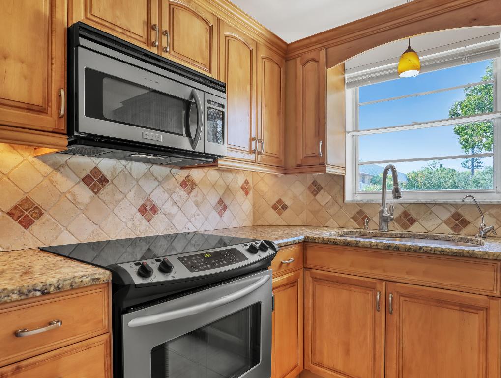 18081 SE Country Clb Dr #10-91 Tequesta, FL 33469