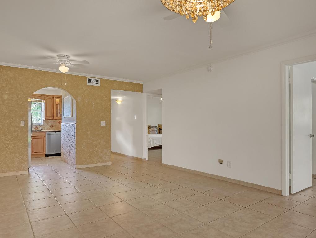 18081 SE Country Clb Dr #10-91 Tequesta, FL 33469