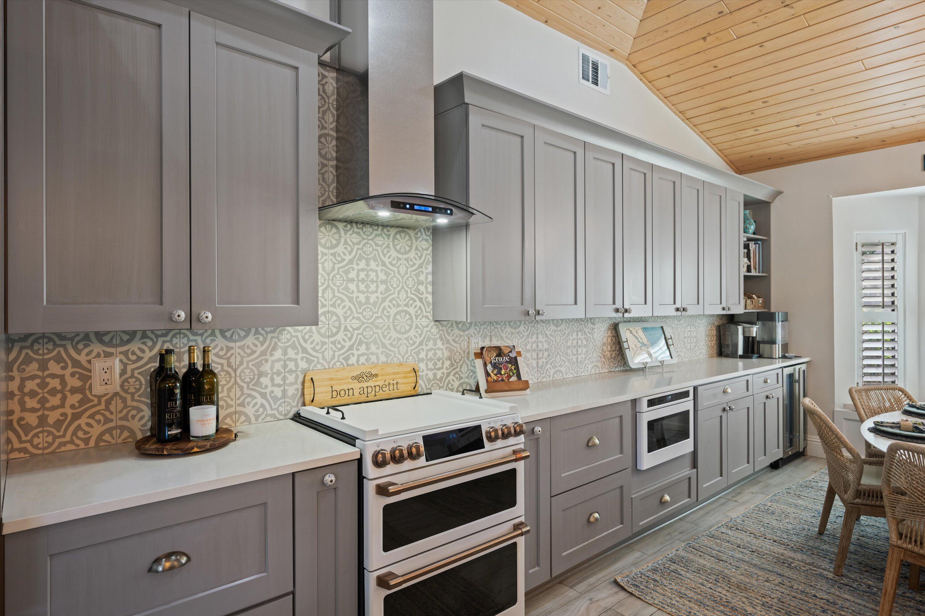 18092 SE Laurel Leaf Jupiter, FL 33469