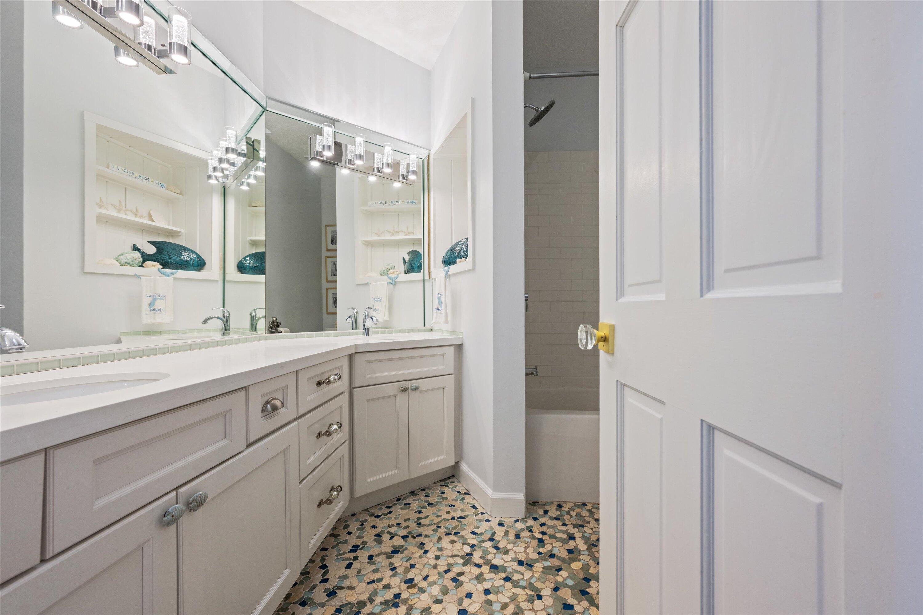 18092 SE Laurel Leaf Jupiter, FL 33469