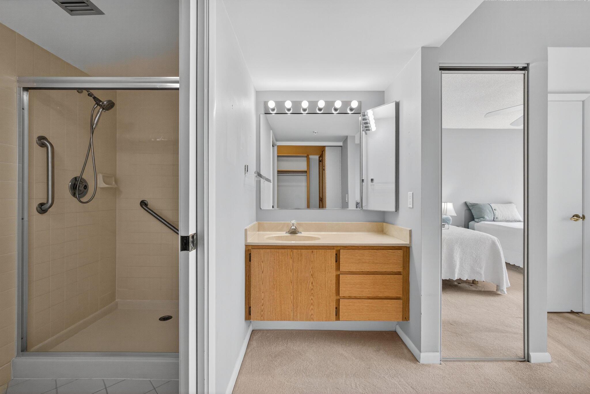 2201 Marina Isle Way #202 Jupiter, FL 33477