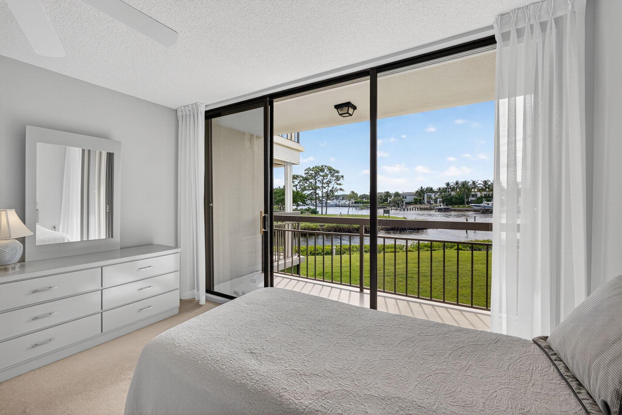 2201 Marina Isle Way #202 Jupiter, FL 33477