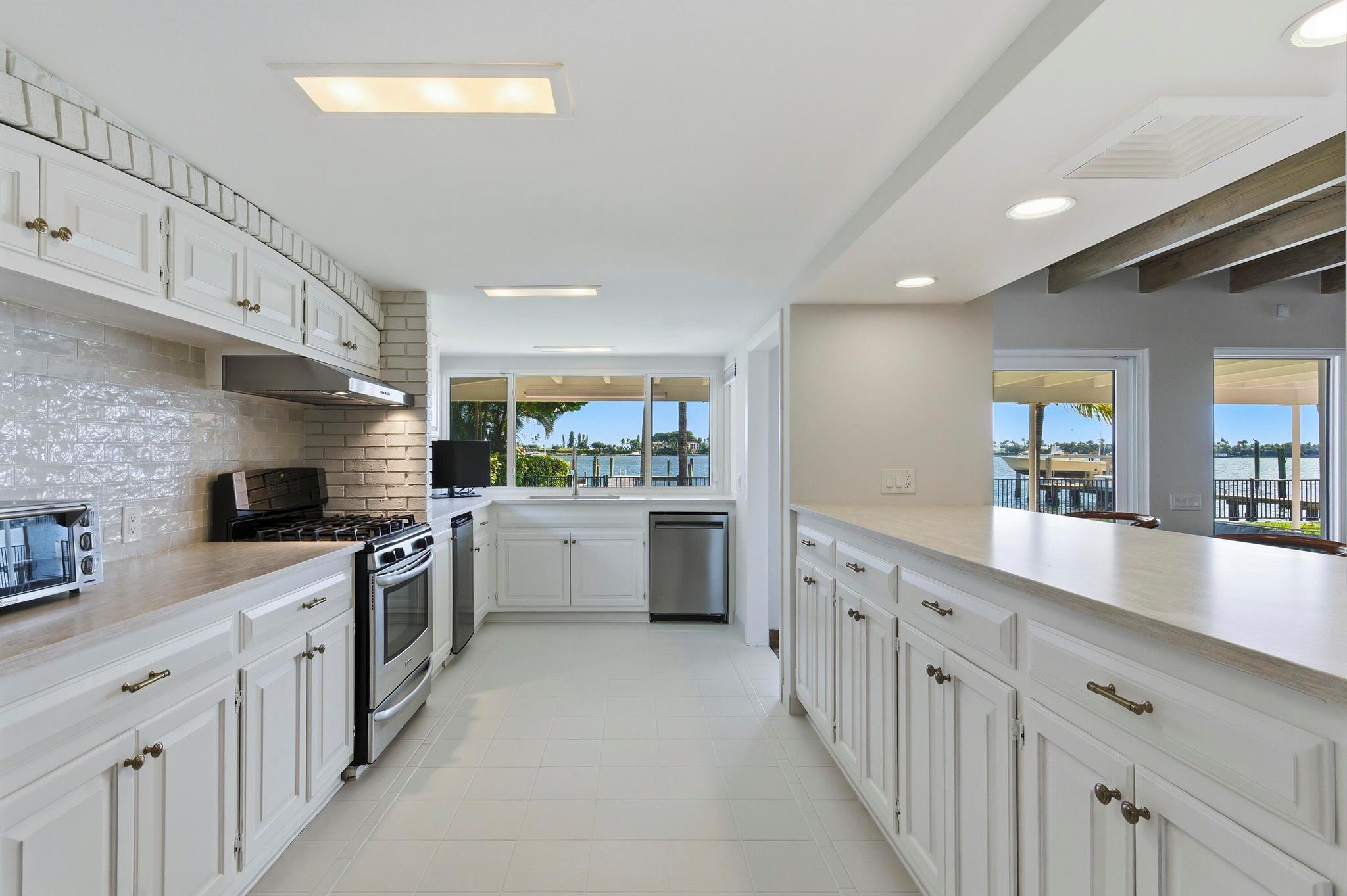 3208 N Flagler Dr West Palm Beach, FL 33407