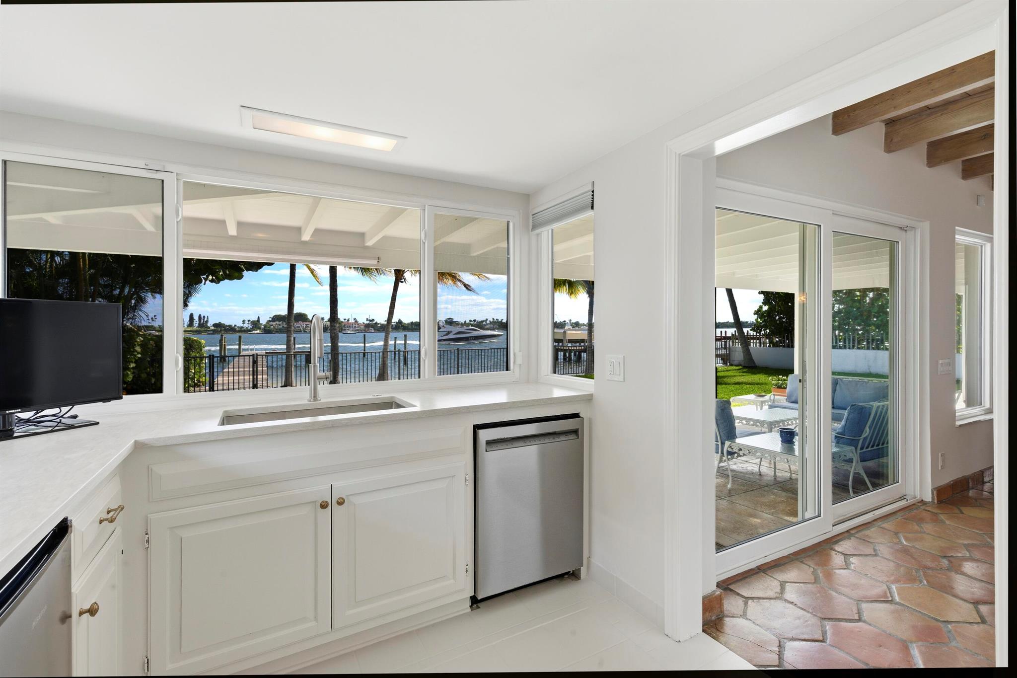 3208 N Flagler Dr West Palm Beach, FL 33407