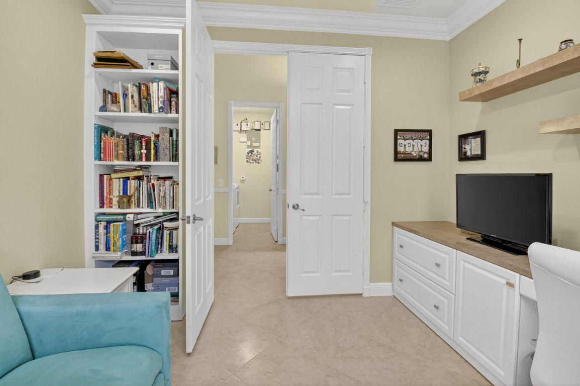 7419 Maple Rdg Boynton Beach, FL 33437