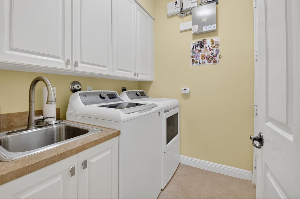 7419 Maple Rdg Boynton Beach, FL 33437