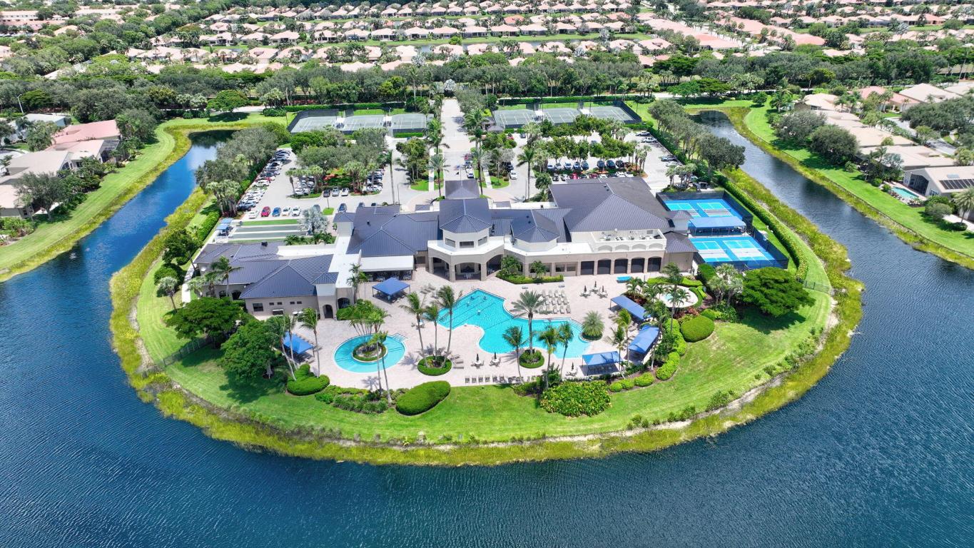 7419 Maple Rdg Boynton Beach, FL 33437