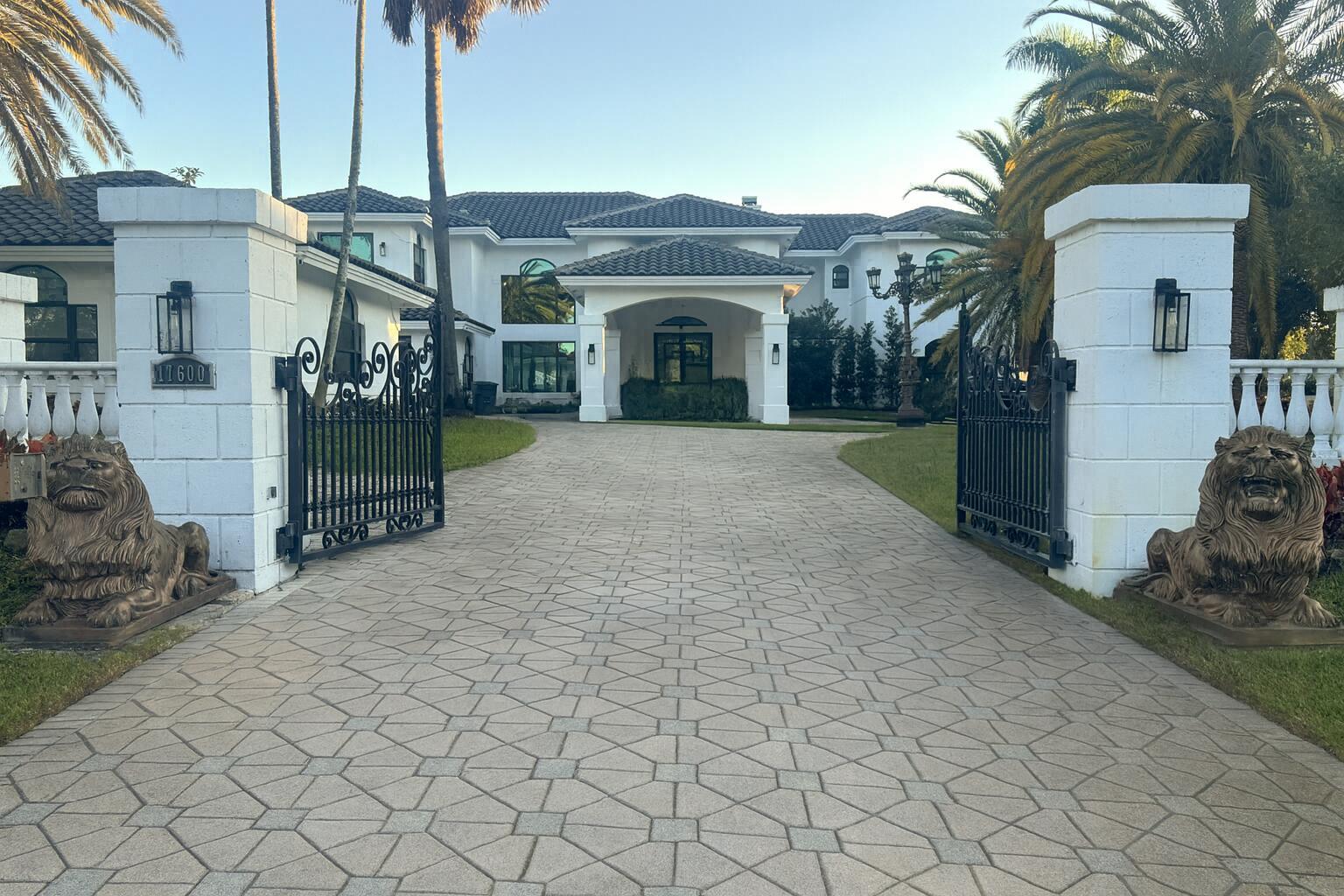 17600 E Fieldbrook Cir