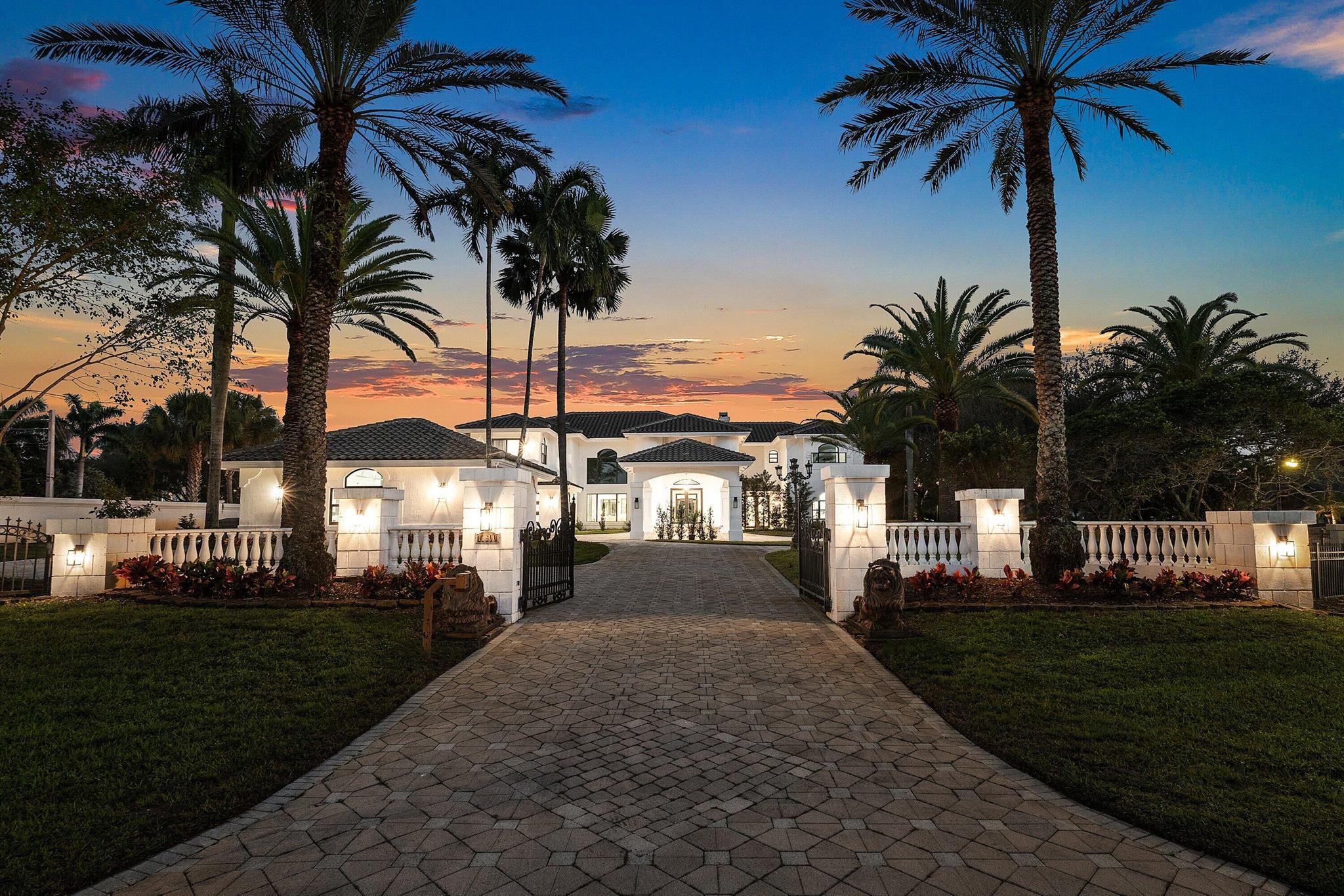 17600 E Fieldbrook Cir Boca Raton, FL 33496