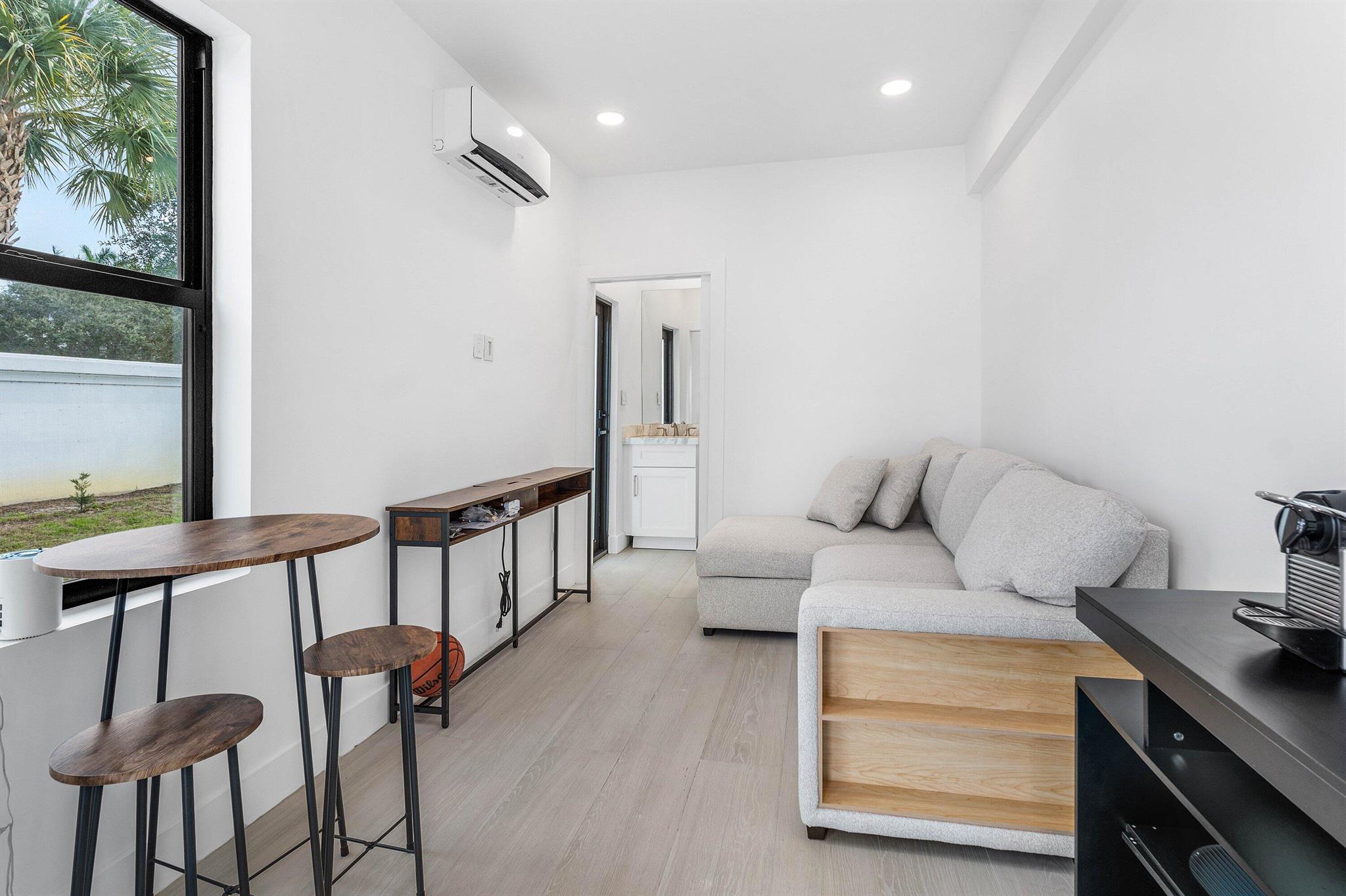 17600 E Fieldbrook Cir Boca Raton, FL 33496