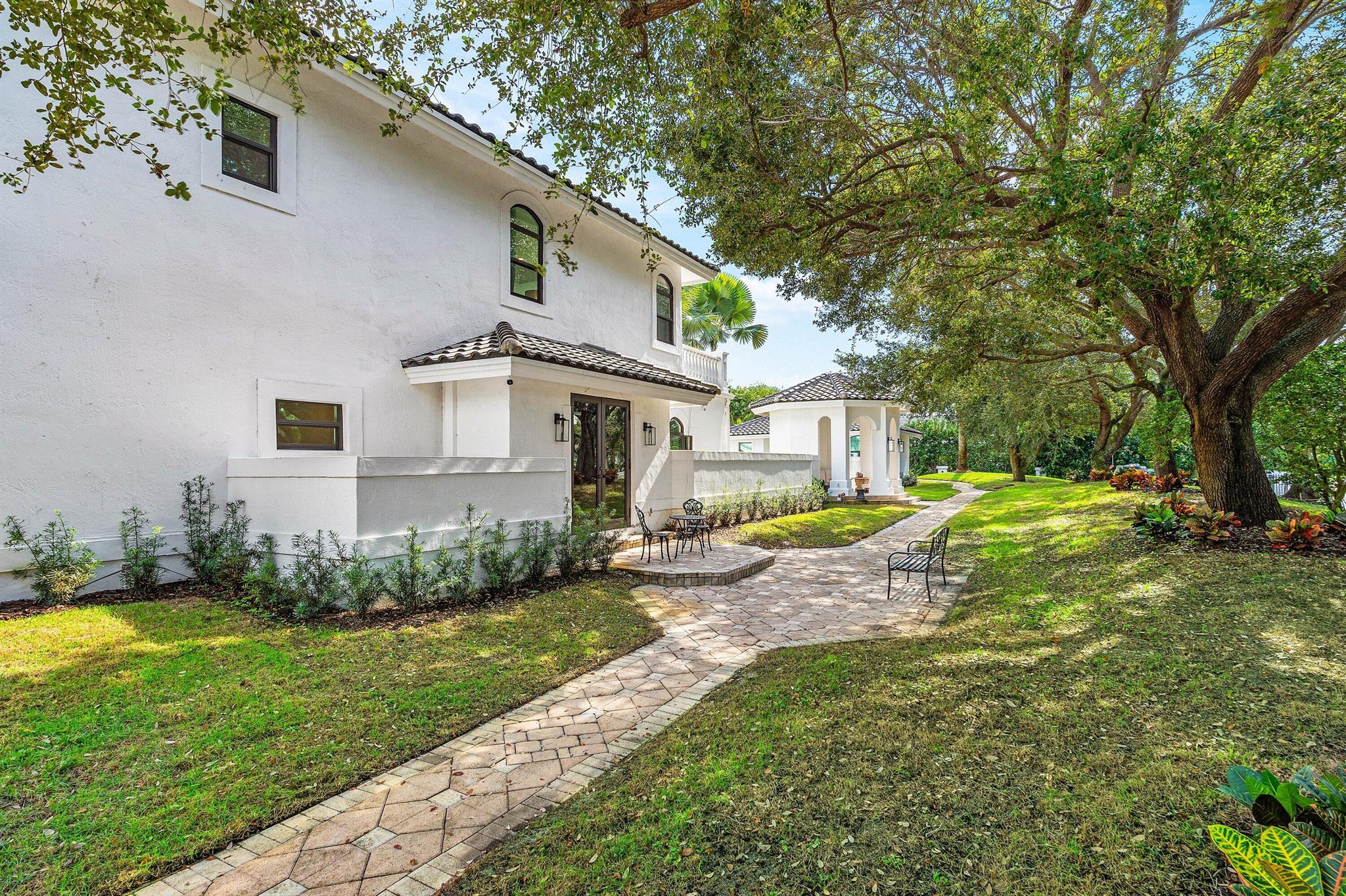 17600 E Fieldbrook Cir Boca Raton, FL 33496