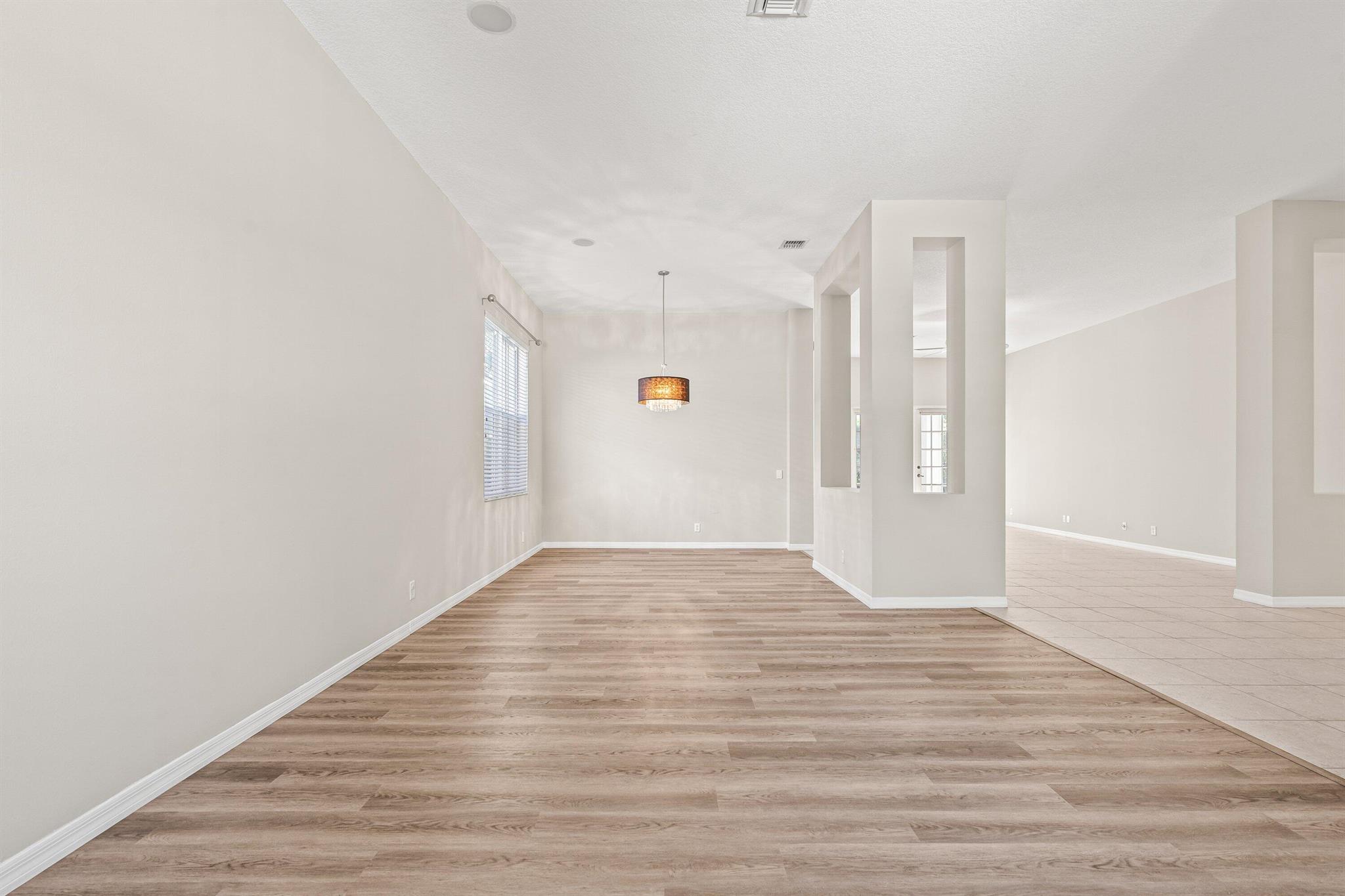 1366 Crossbill Ct Weston, FL 33327