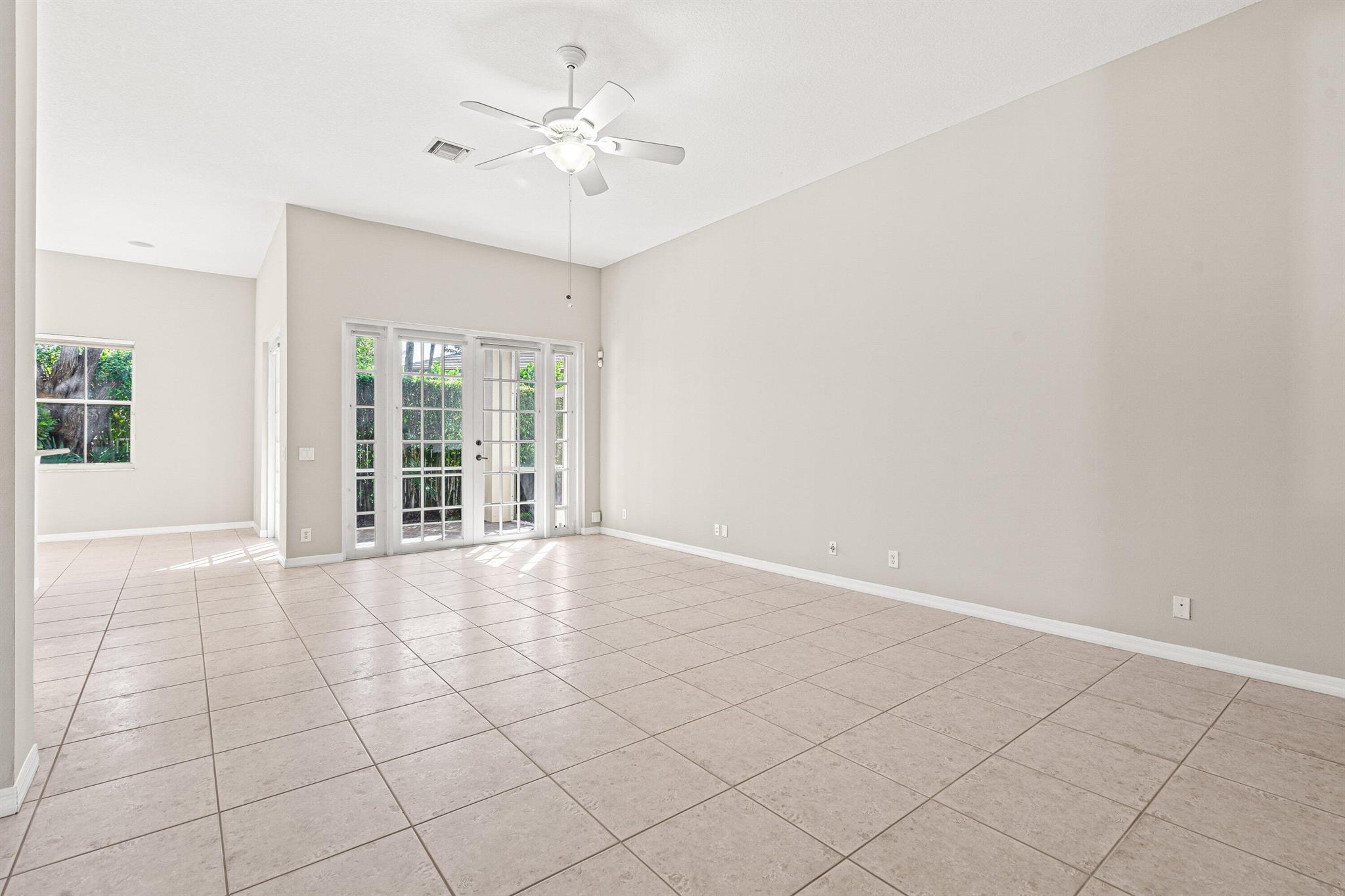 1366 Crossbill Ct Weston, FL 33327