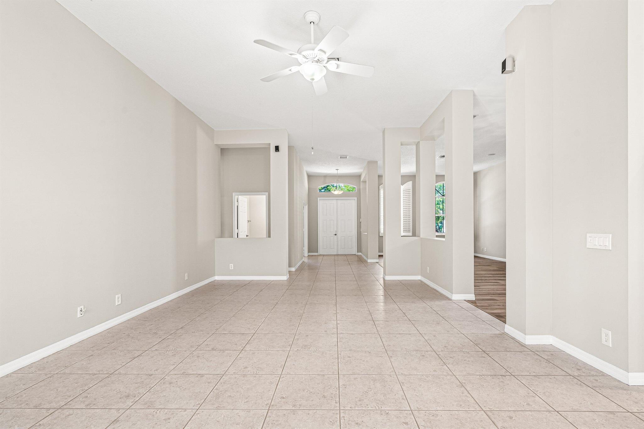 1366 Crossbill Ct Weston, FL 33327