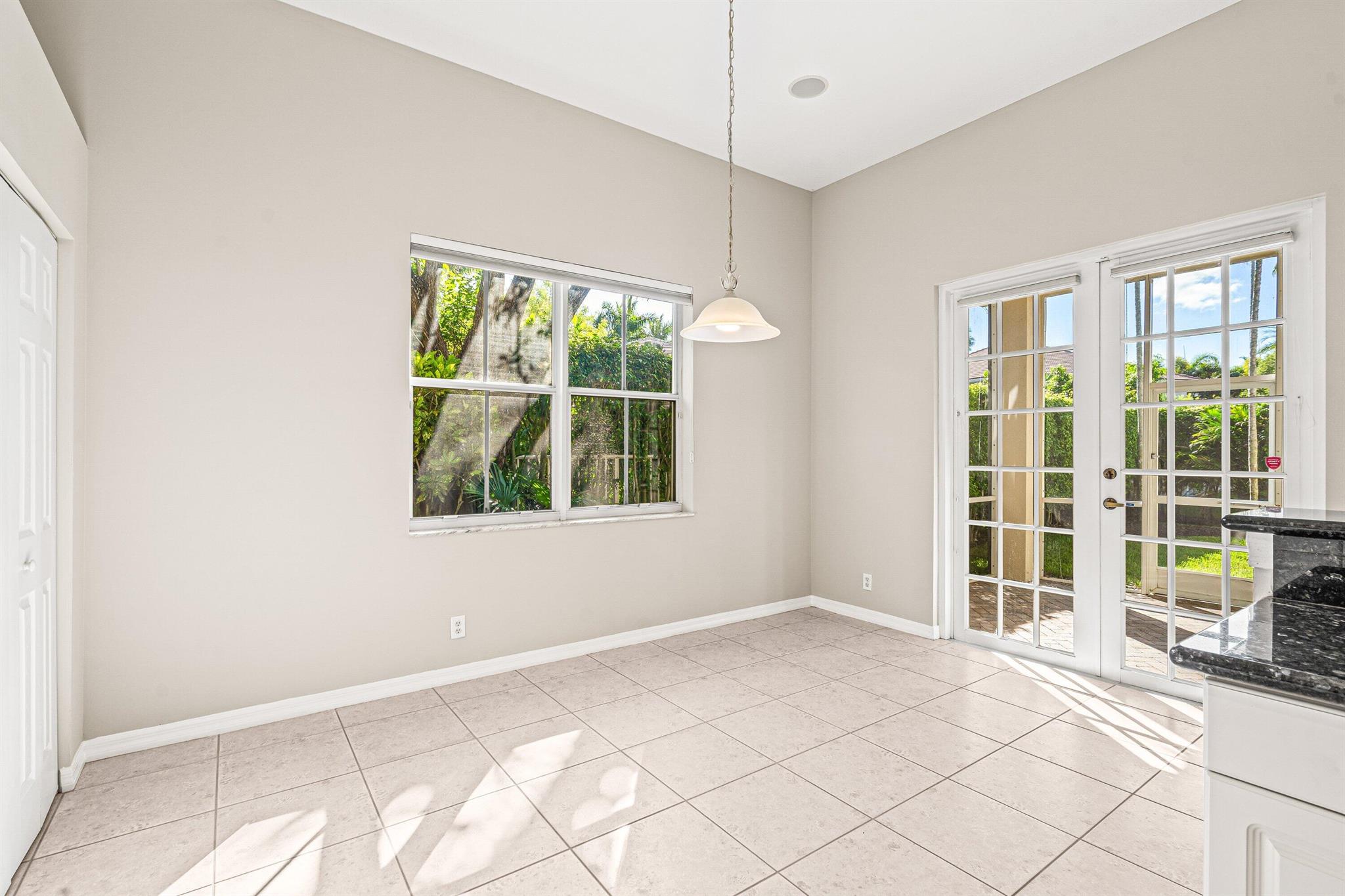 1366 Crossbill Ct Weston, FL 33327