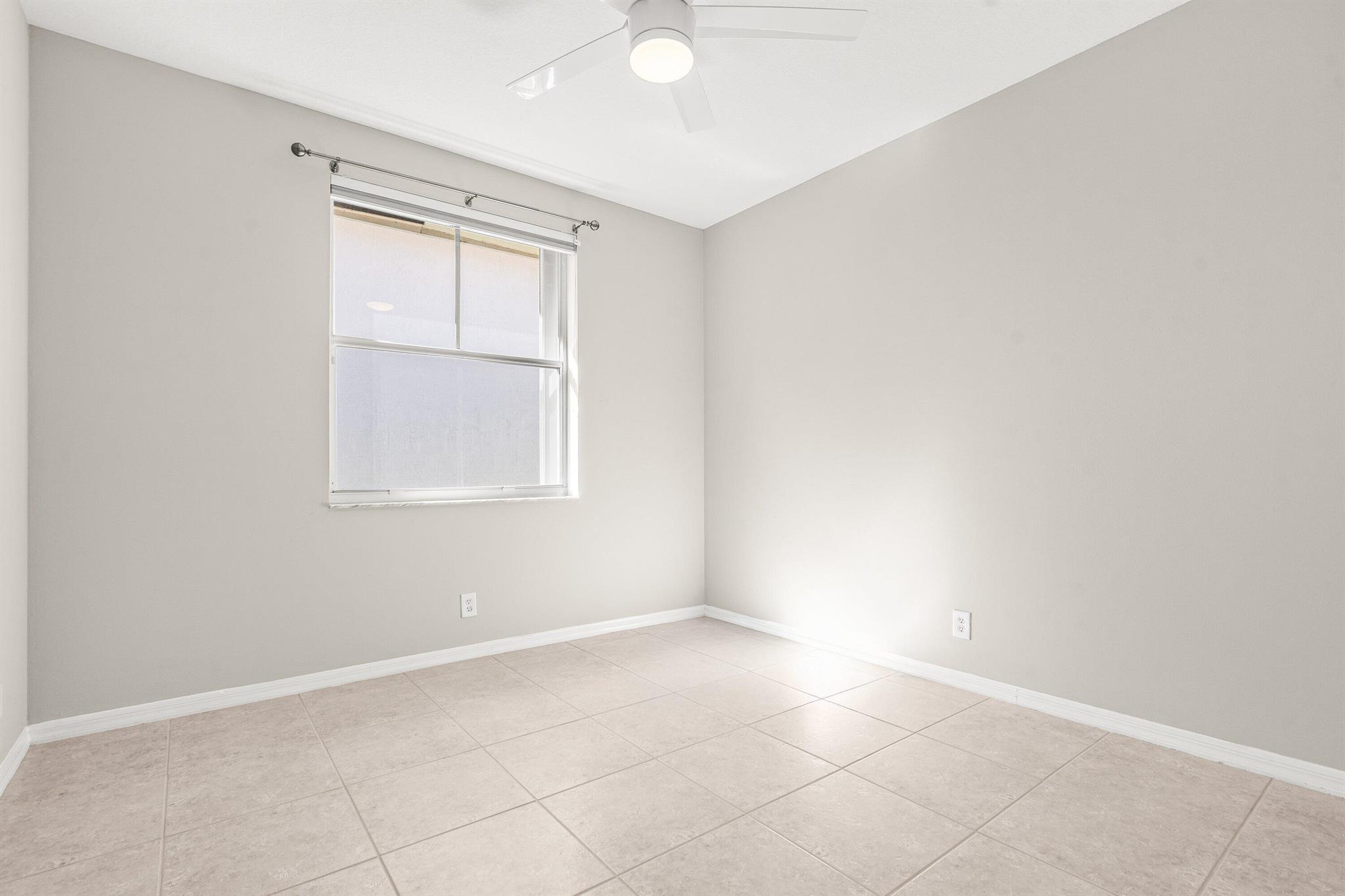 1366 Crossbill Ct Weston, FL 33327