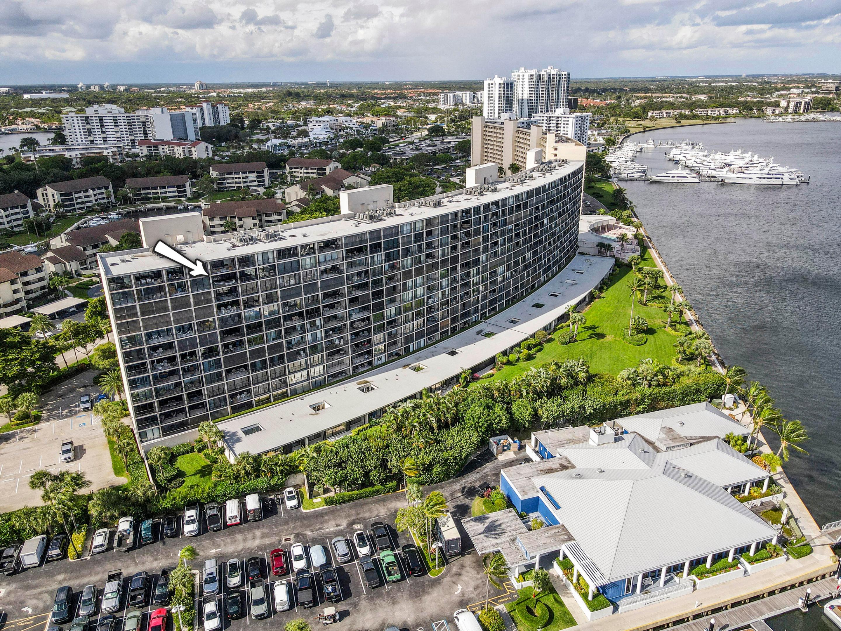 120 Lakeshore Dr #T36 North Palm Beach, FL 33408