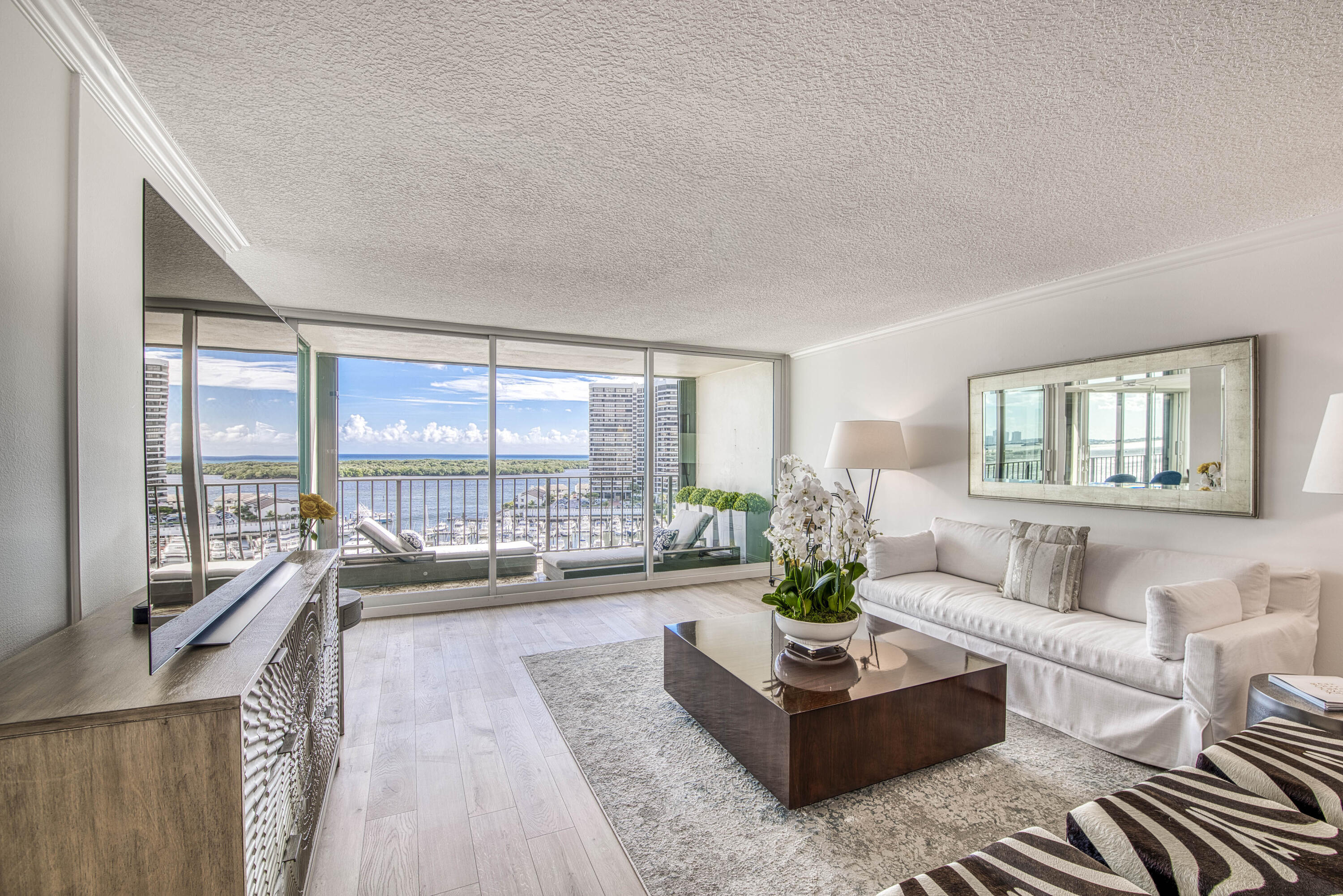 120 Lakeshore Dr #T36 North Palm Beach, FL 33408