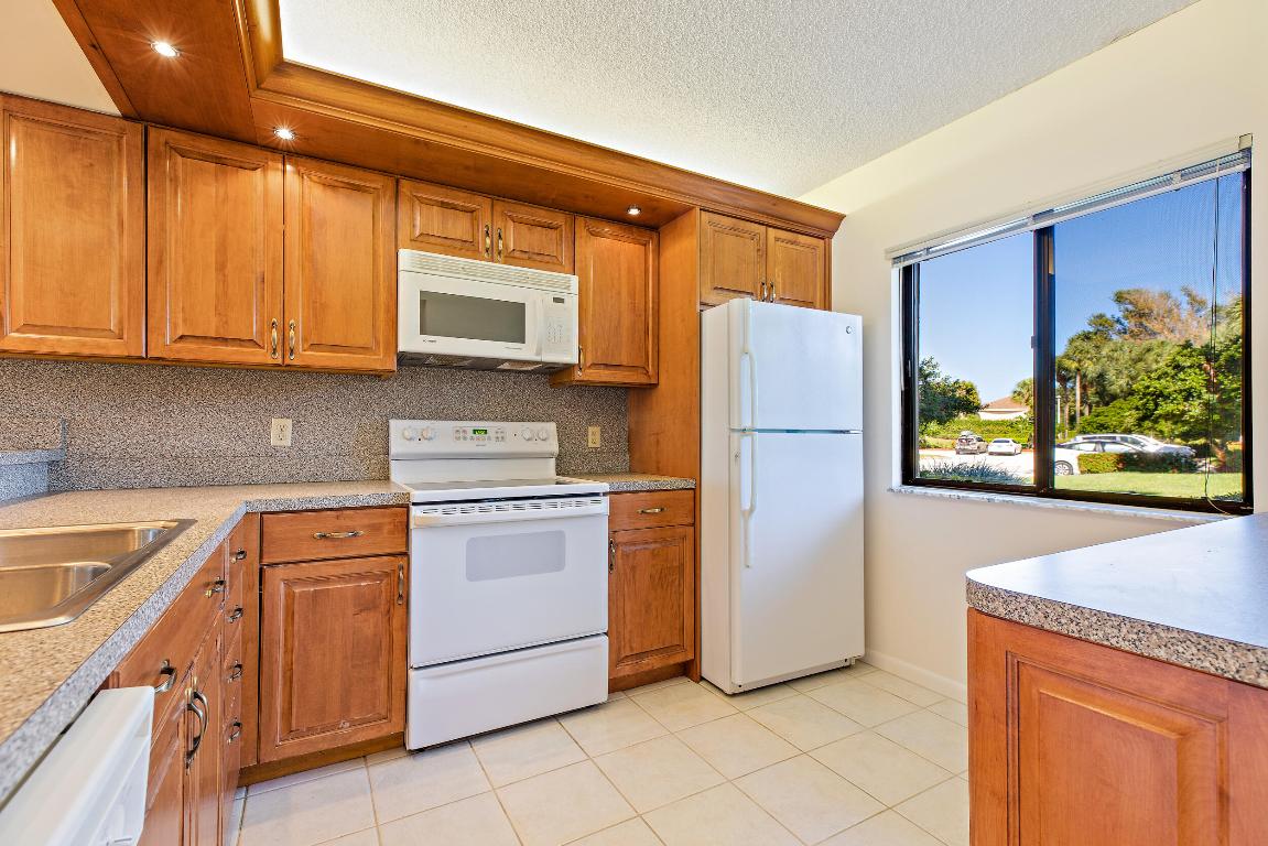 1501 Marina Isle #101 Jupiter, FL 33477