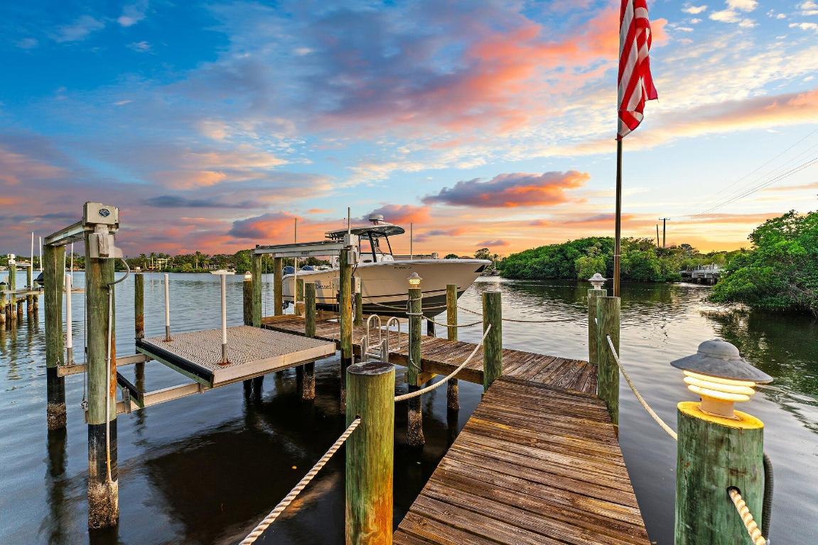 5730 Holly Jupiter, FL 33458