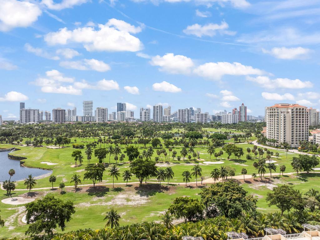 20379 W Country Clb #937