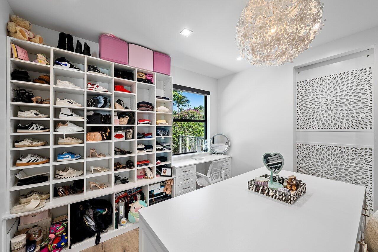 3746 NW 53rd Boca Raton, FL 33496