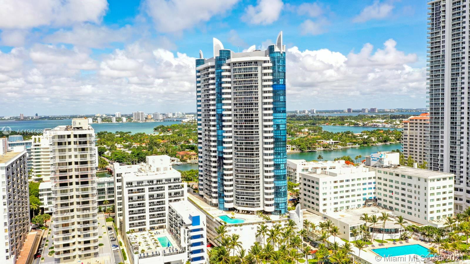 6301 Collins Ave #1103