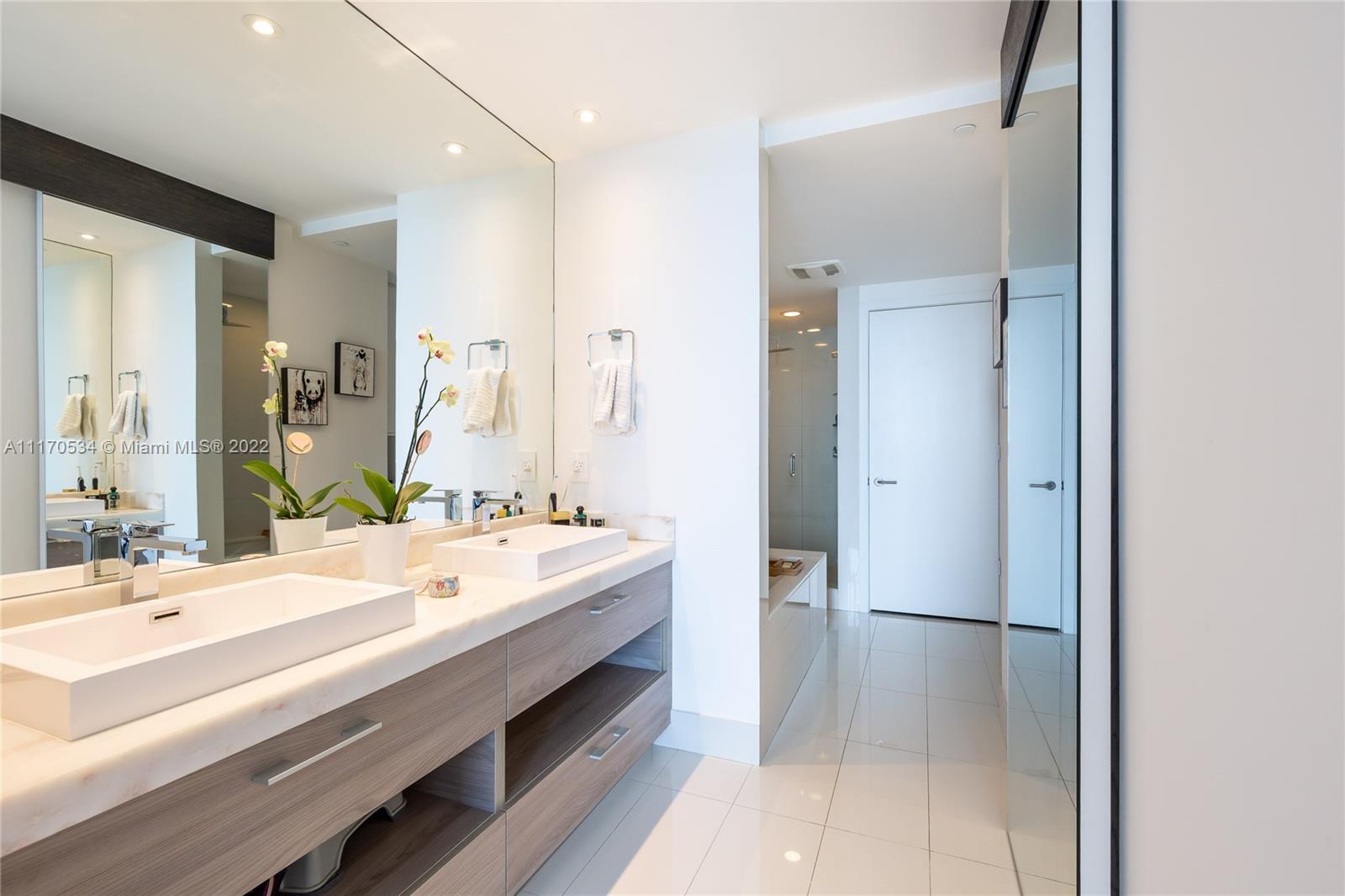 image SLS Brickell10