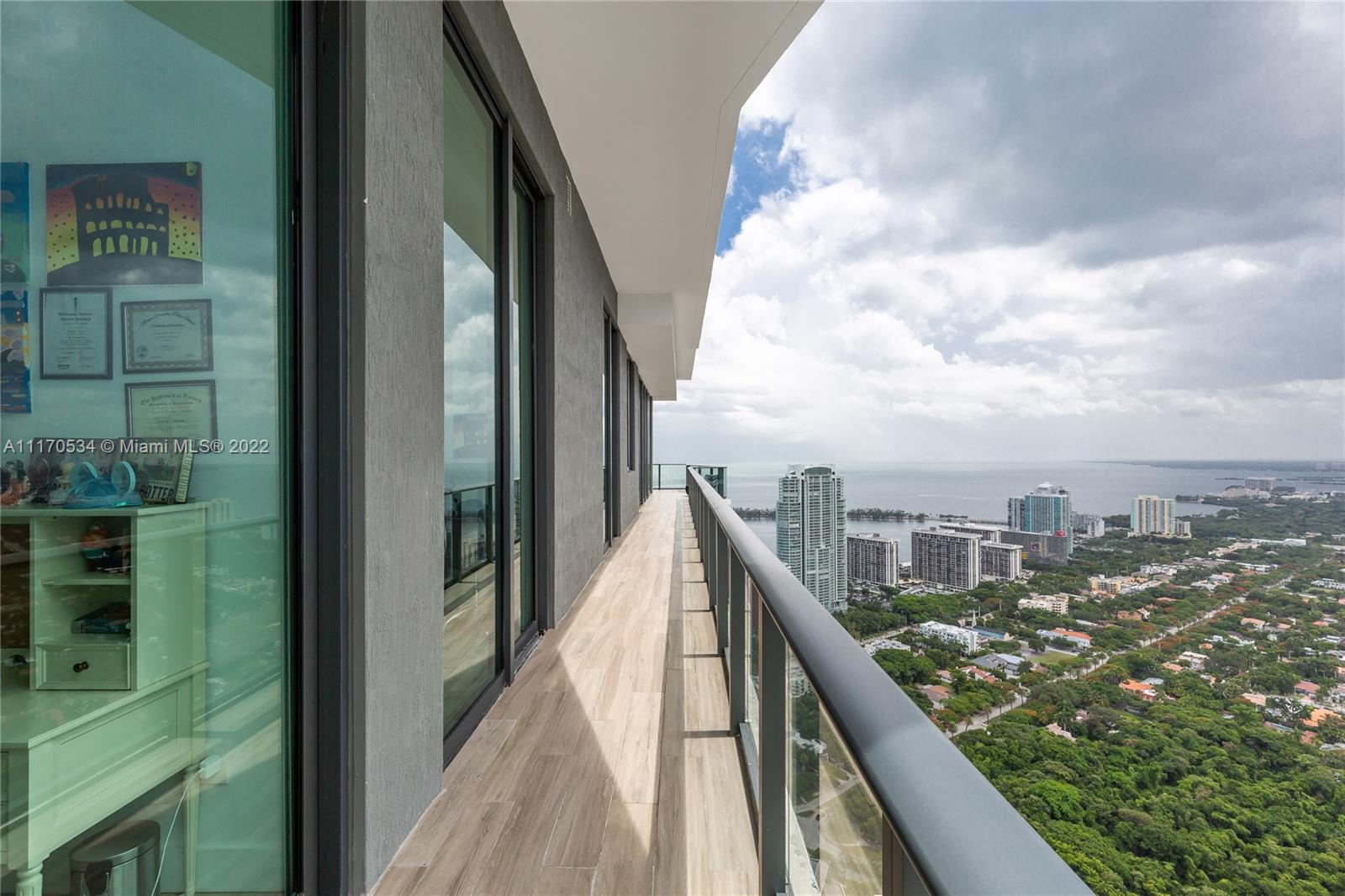 image SLS Brickell36