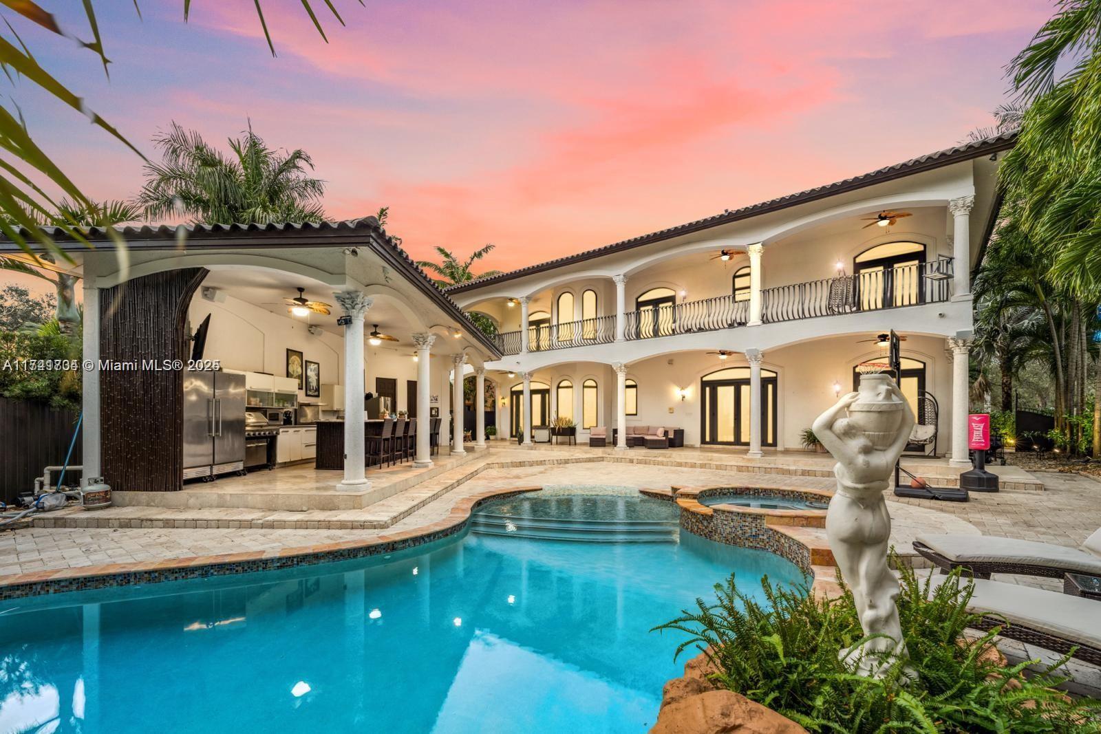 8200 NW 163rd St Miami Lakes, FL 33016