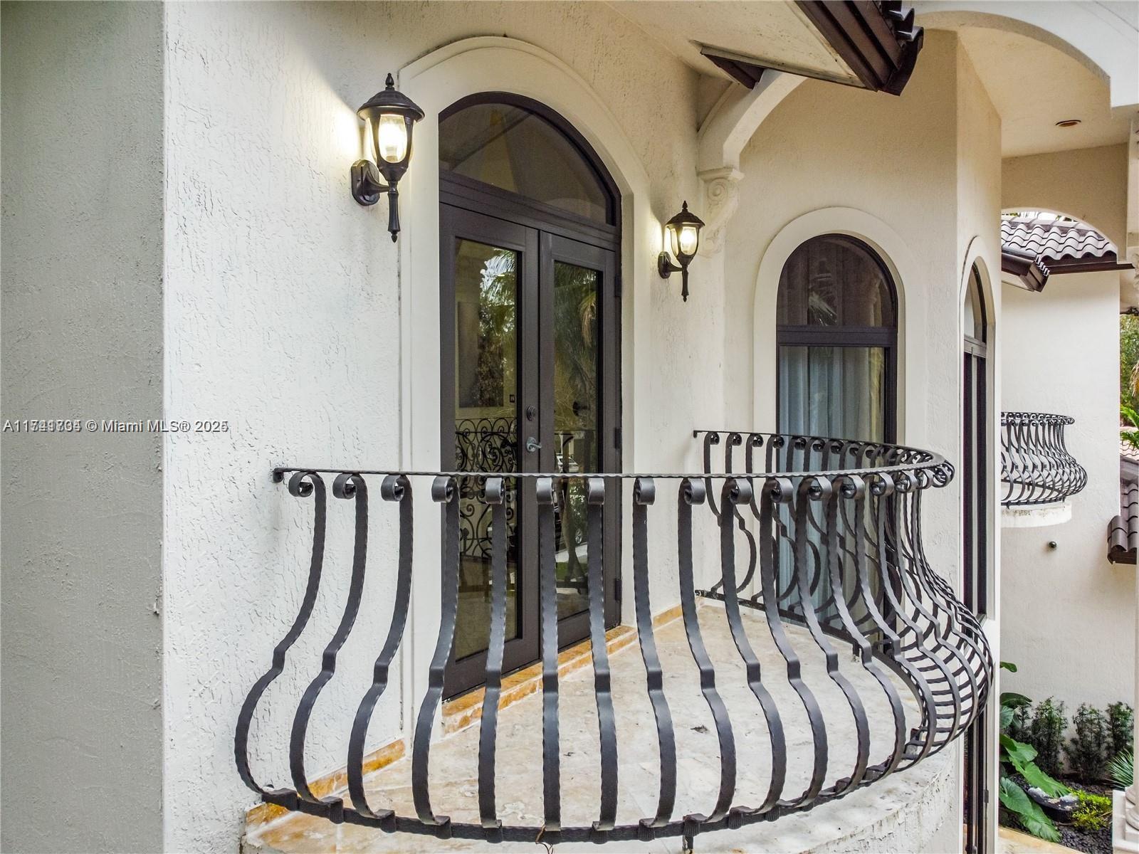 8200 NW 163rd St Miami Lakes, FL 33016