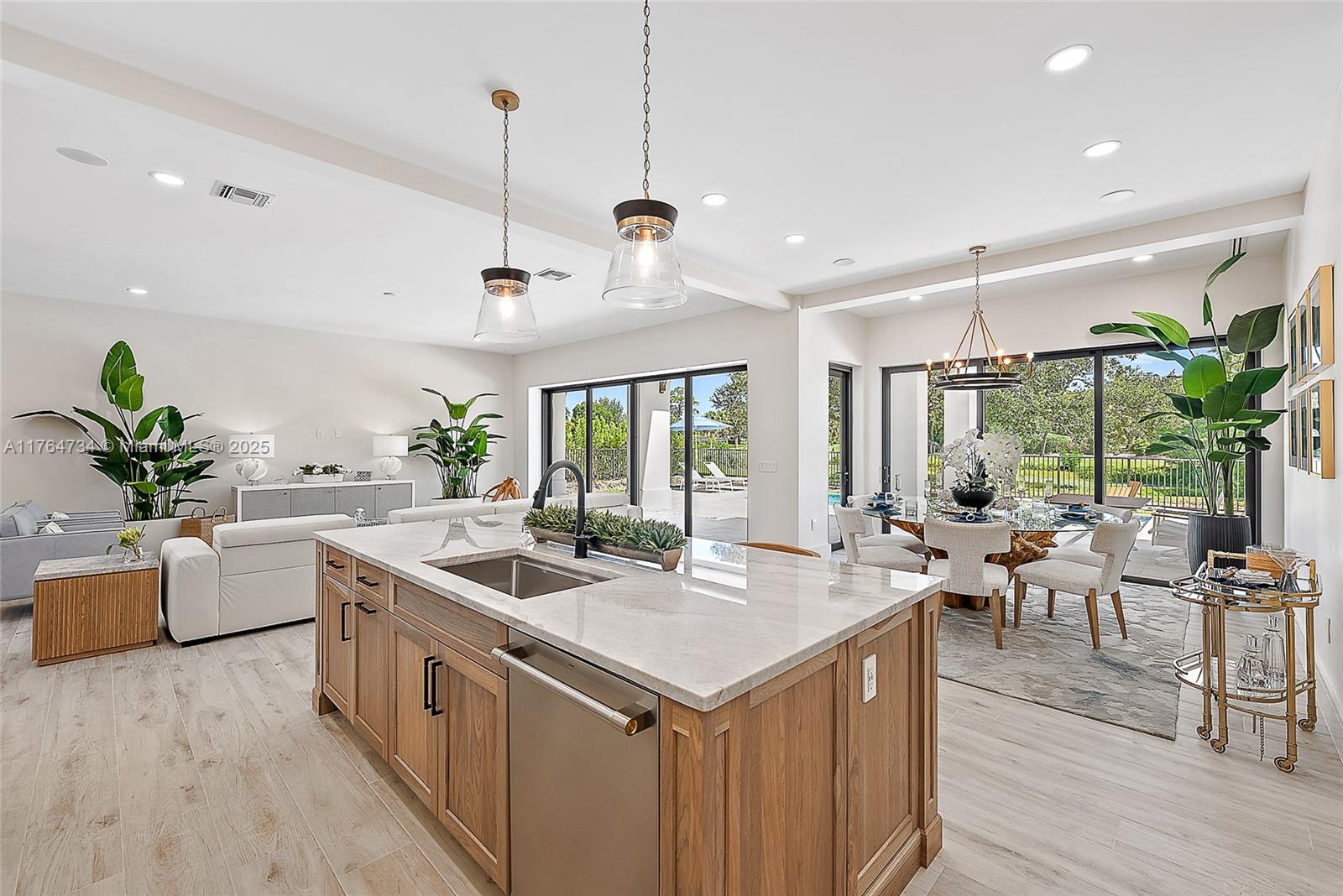 325 N Fairway N Tequesta, FL 33469