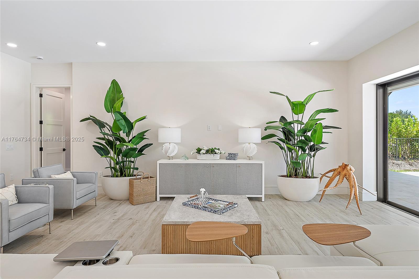 325 N Fairway N Tequesta, FL 33469