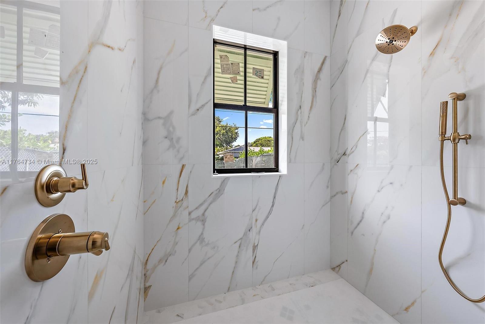 325 N Fairway N Tequesta, FL 33469