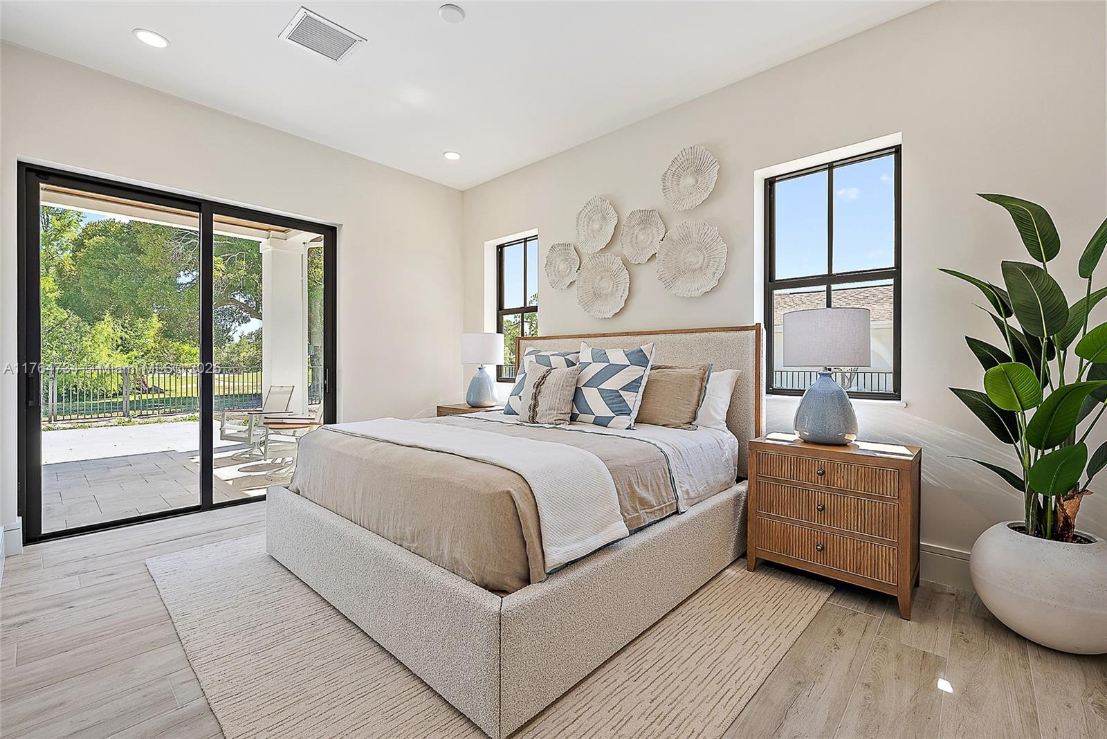 325 N Fairway N Tequesta, FL 33469