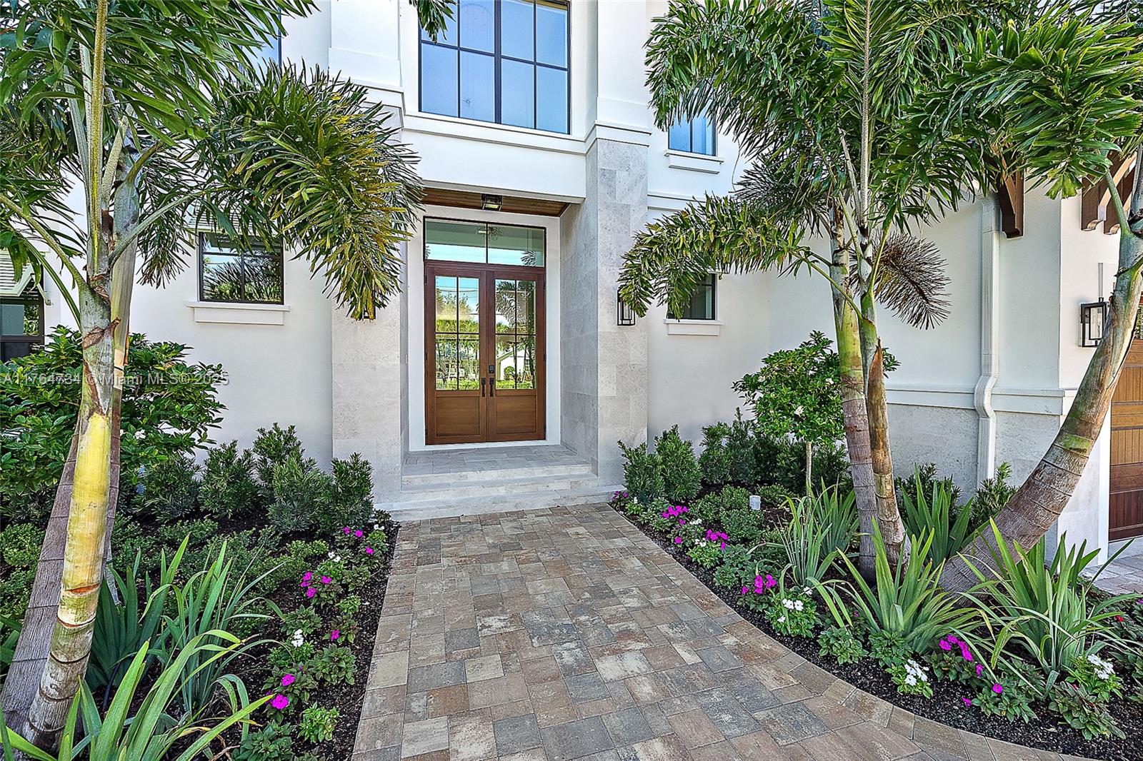 325 N Fairway N Tequesta, FL 33469