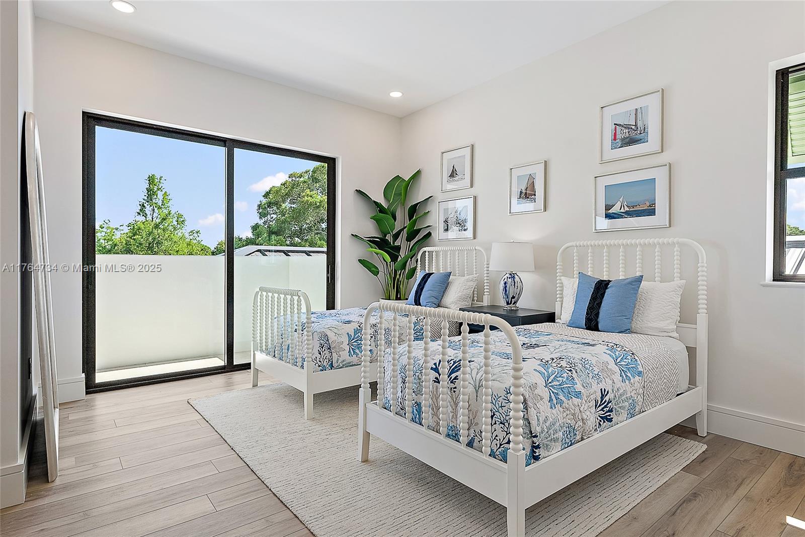 325 N Fairway N Tequesta, FL 33469