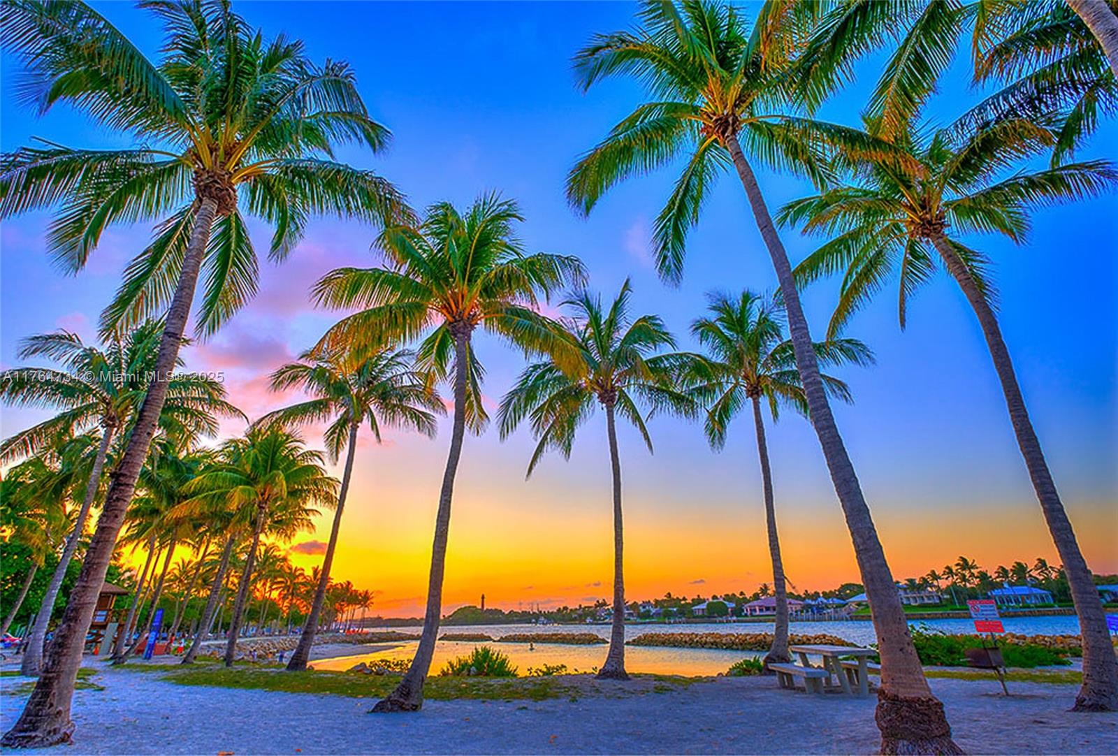 325 N Fairway N Tequesta, FL 33469