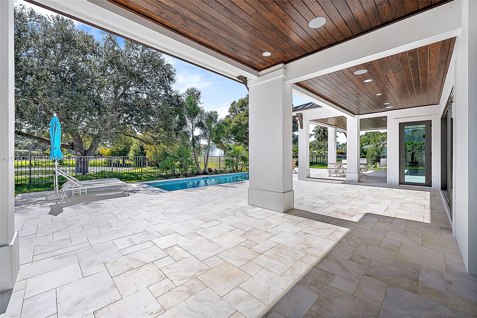 325 N Fairway N Tequesta, FL 33469