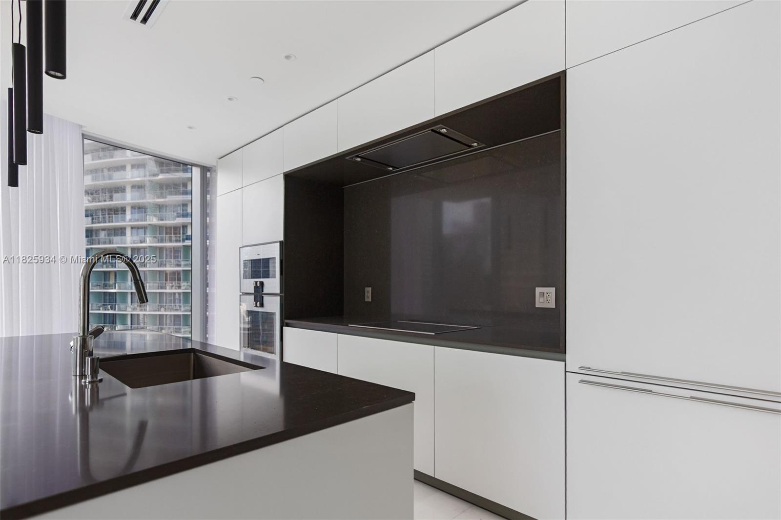 image Austin Martin Residences12