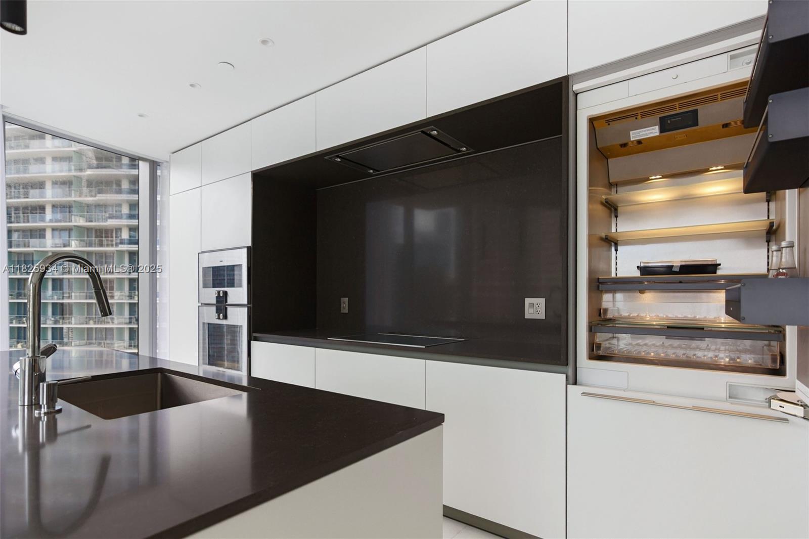 image Austin Martin Residences13