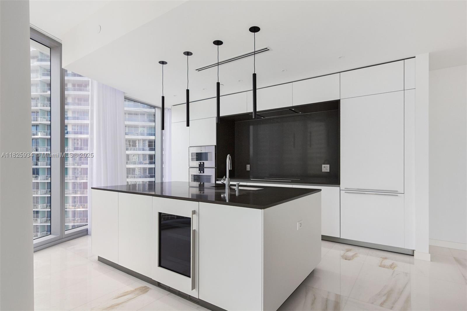 image Austin Martin Residences15