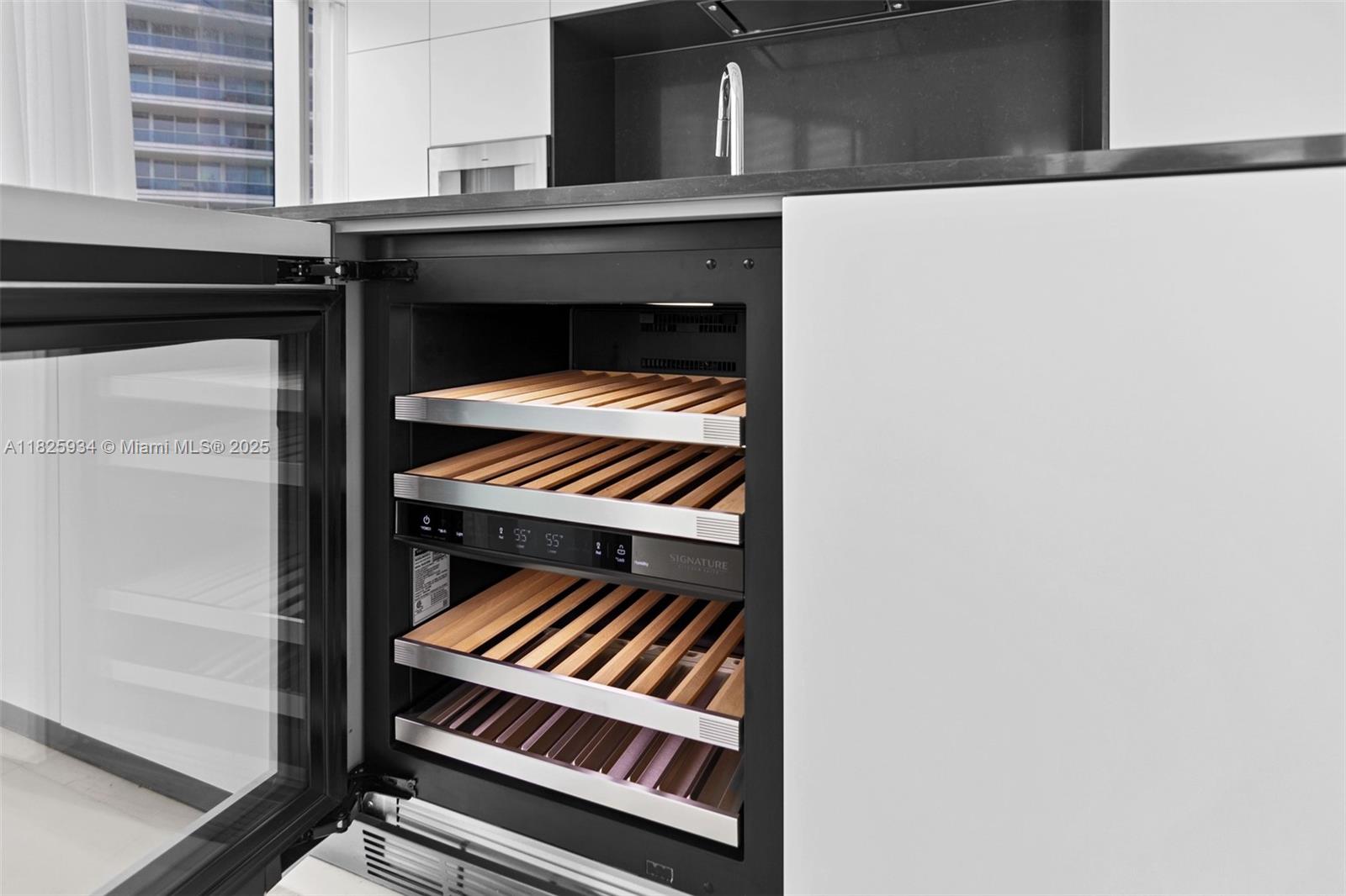 image Austin Martin Residences17