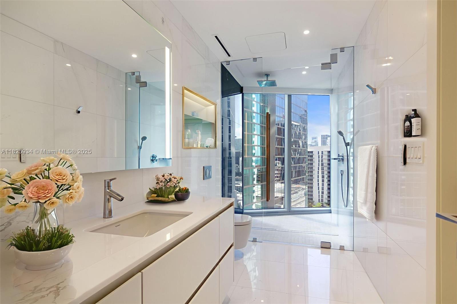 image Austin Martin Residences18