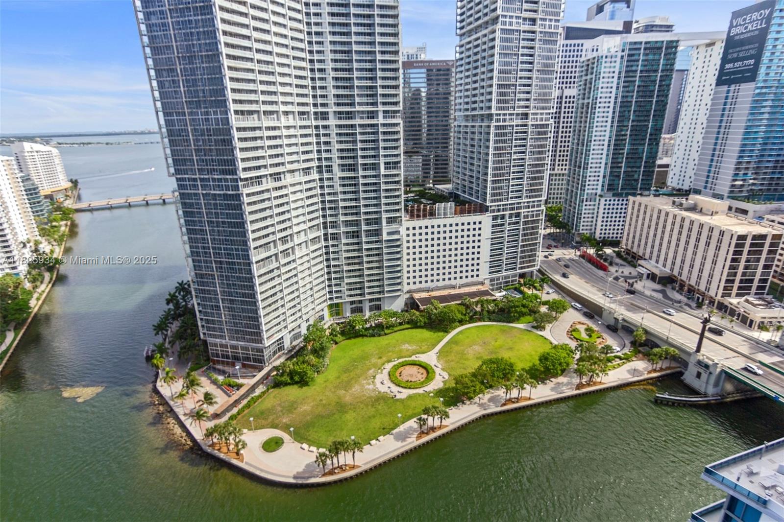 image Austin Martin Residences25