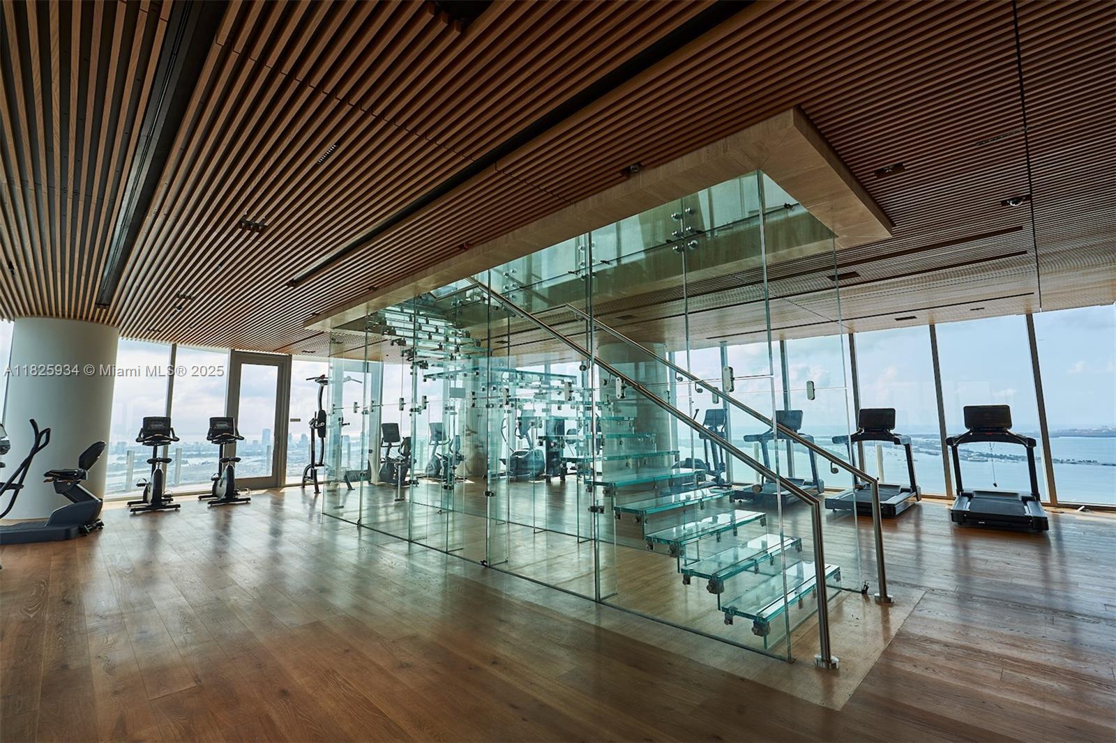 image Austin Martin Residences33