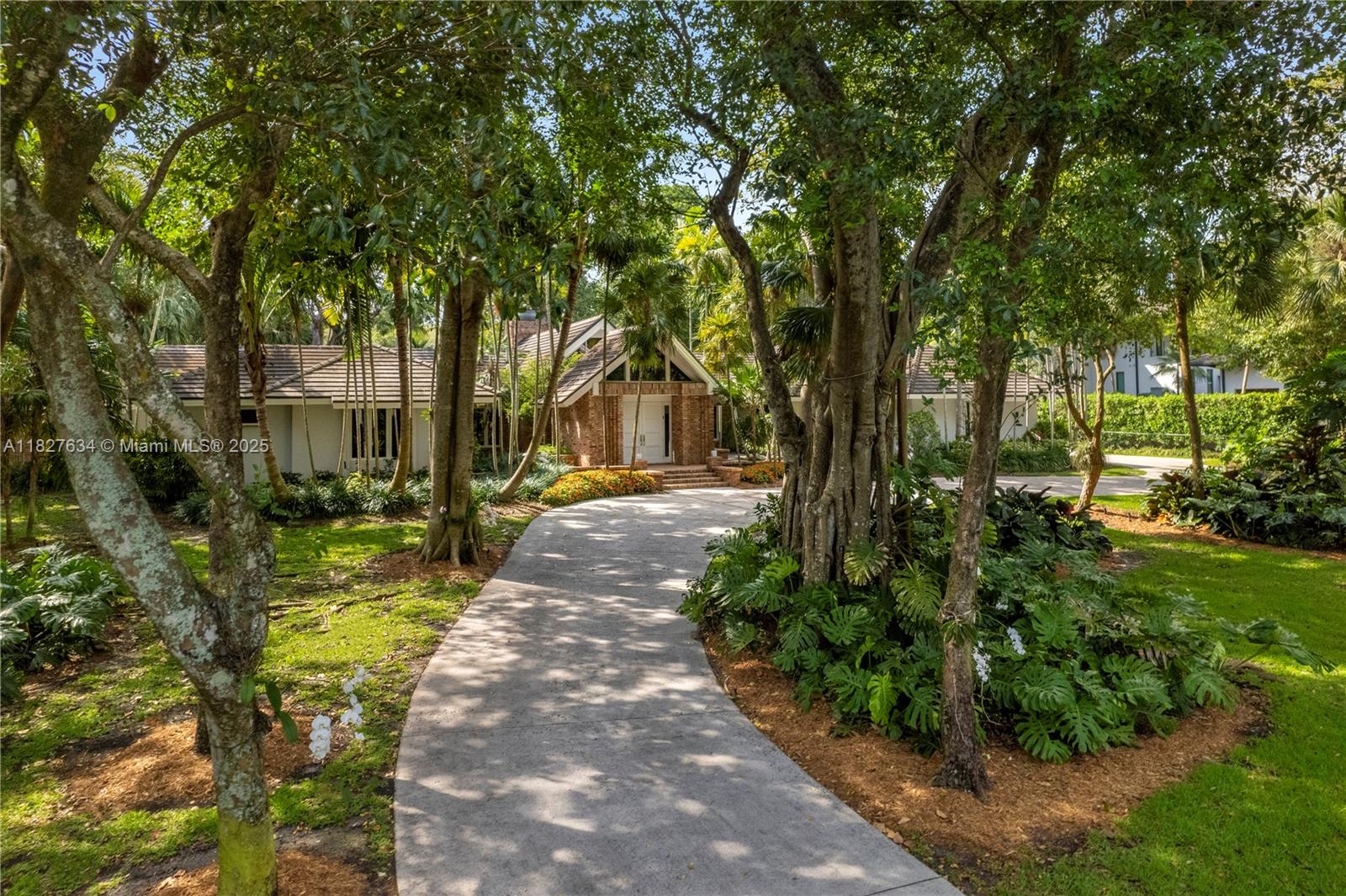 9000 Arvida Dr,Coral Gables, FL 33156