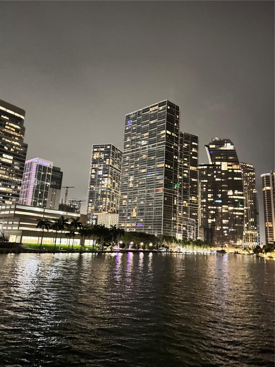 image Icon Brickell23